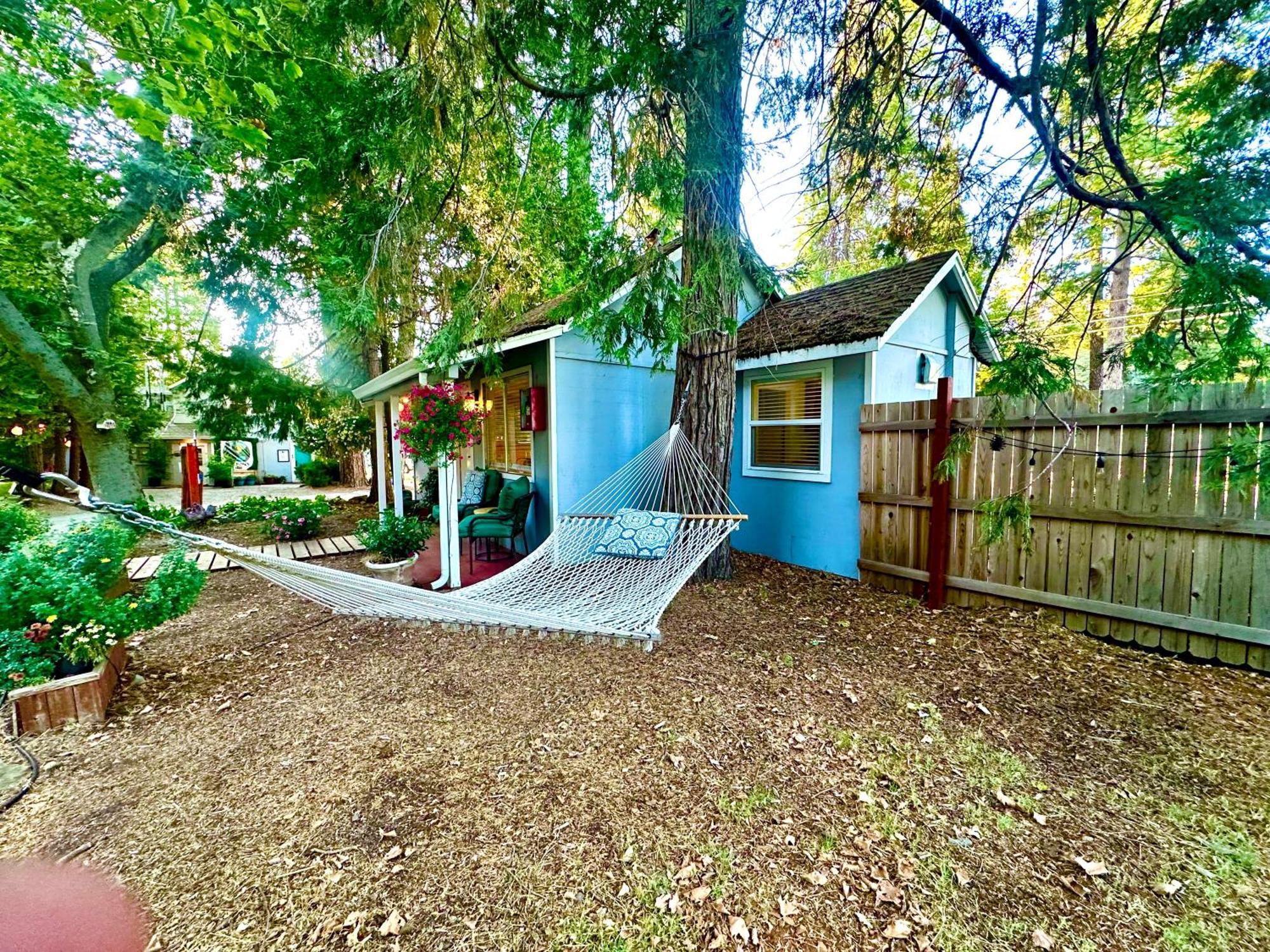 The Pines Inn And Cottages Grass Valley Exterior photo